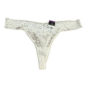 1 INC Lace Thongs XXL White